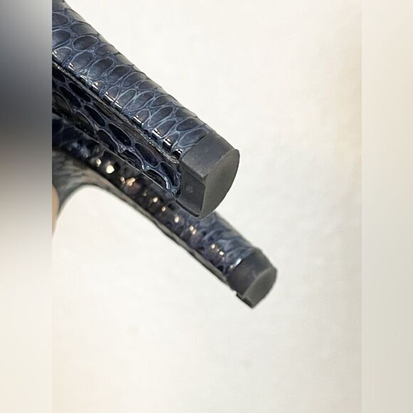 Stuart Weitzman navy Blue python embossed Peep-Toe platform Heels. 11 - Picture 9 of 16